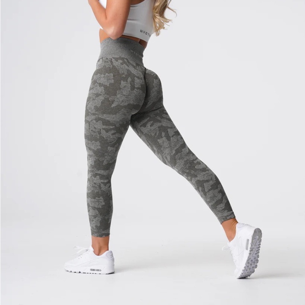 Khaki Green Camo Seamless Leggings